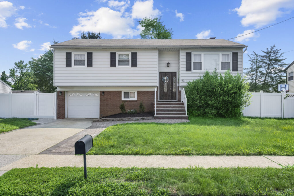 42 Shirley Blvd
