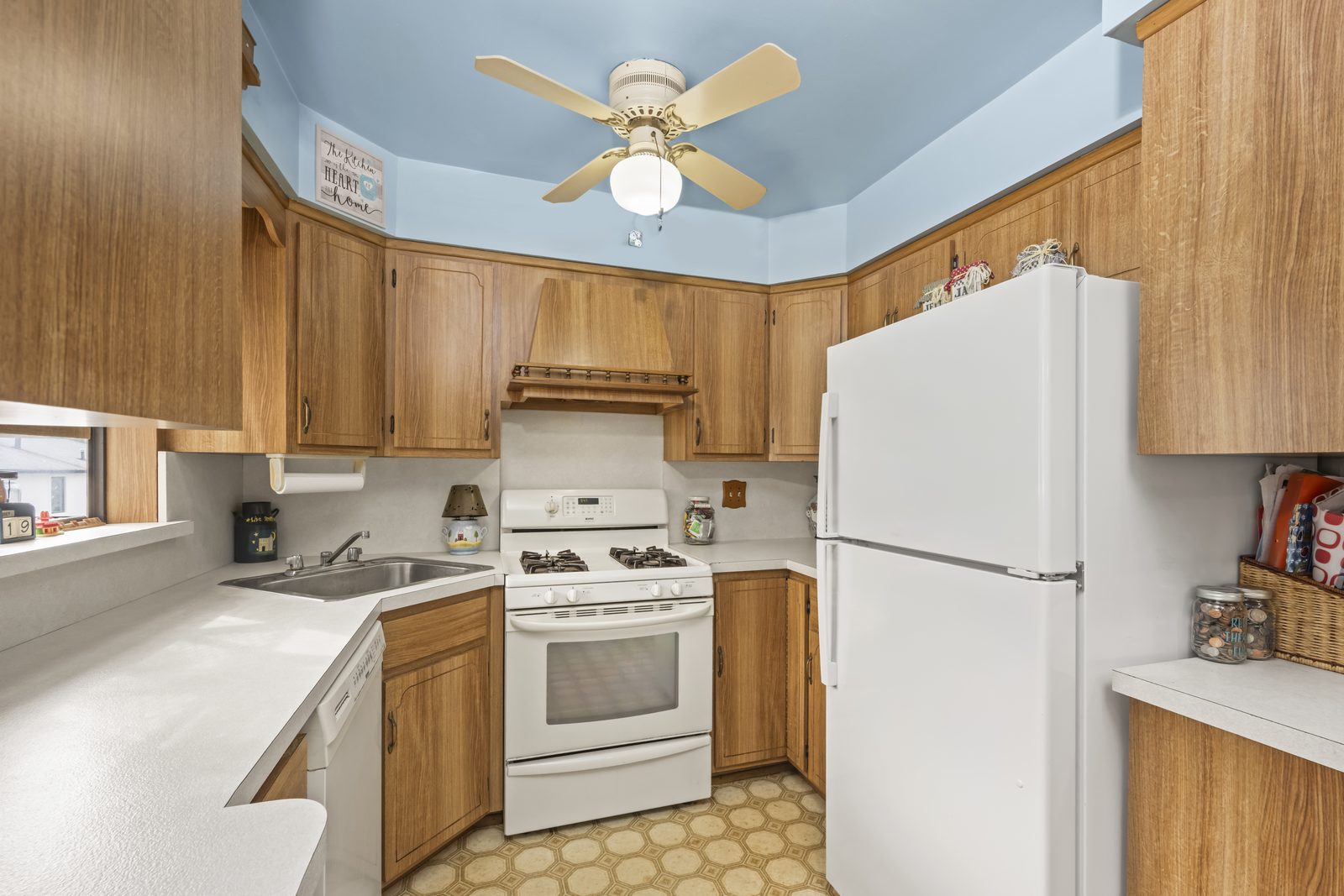 98 Figurea Ave, Eltingville, Staten Island, interior