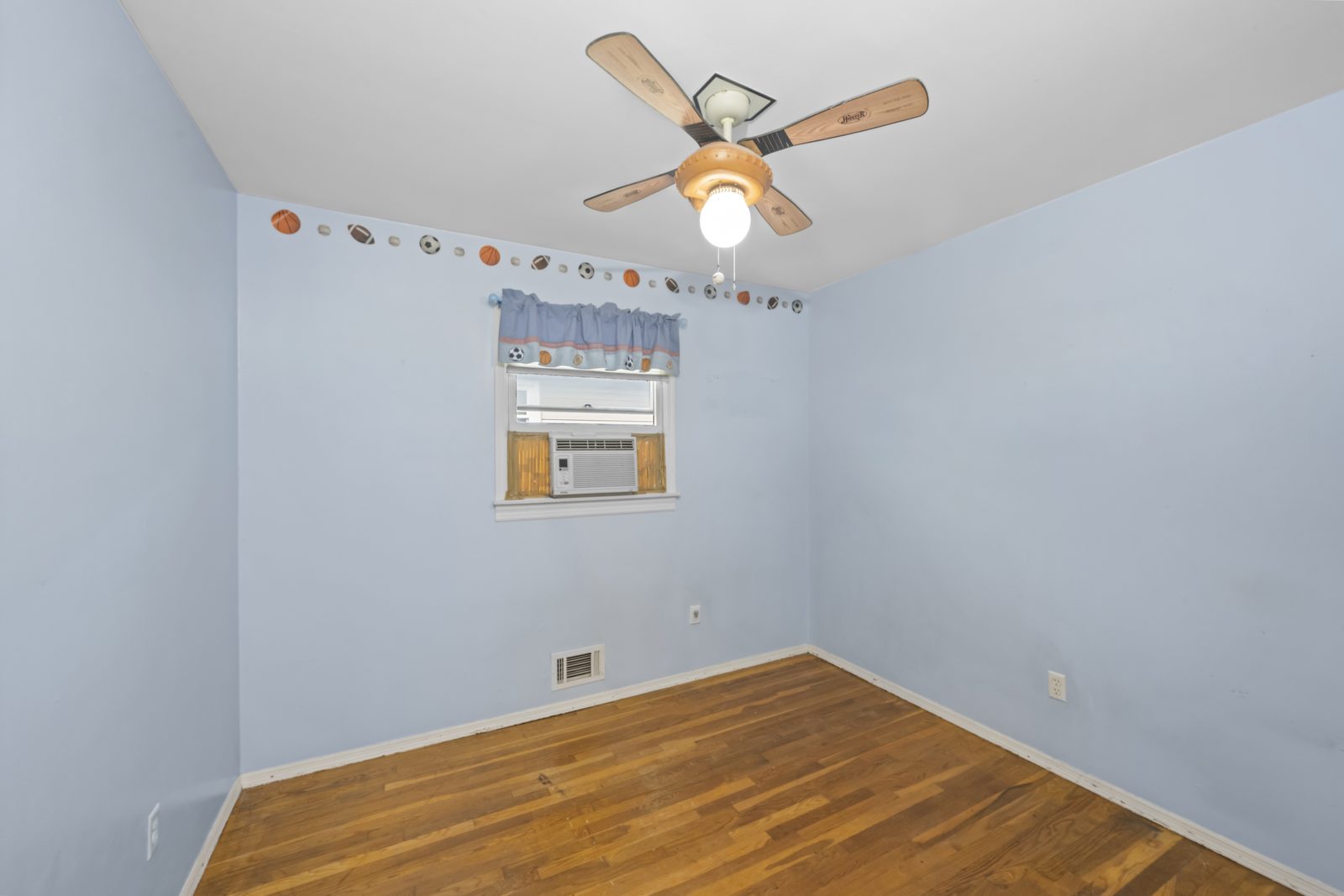 98 Figurea Ave, Eltingville, Staten Island, interior