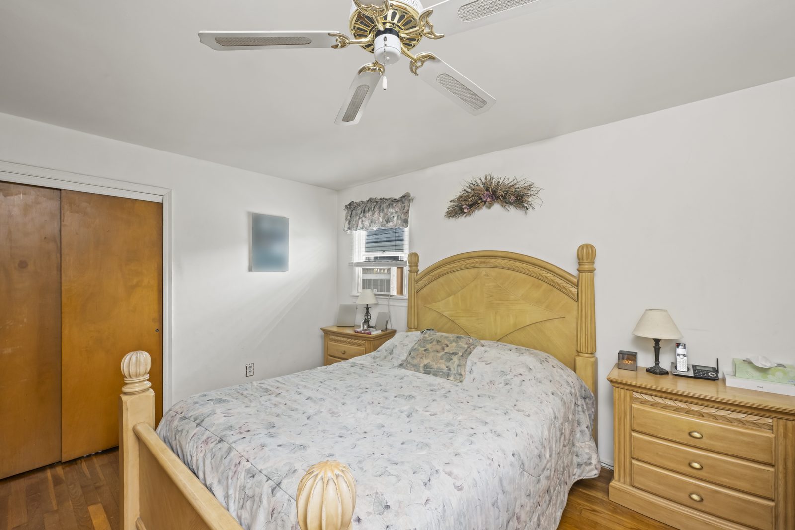 98 Figurea Ave, Eltingville, Staten Island, interior