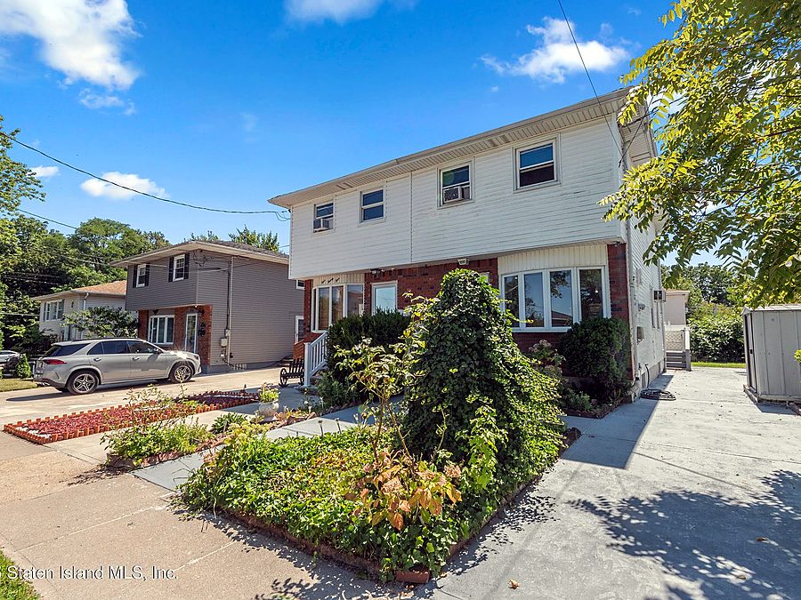 422 Preston Ave, Staten Island, NY