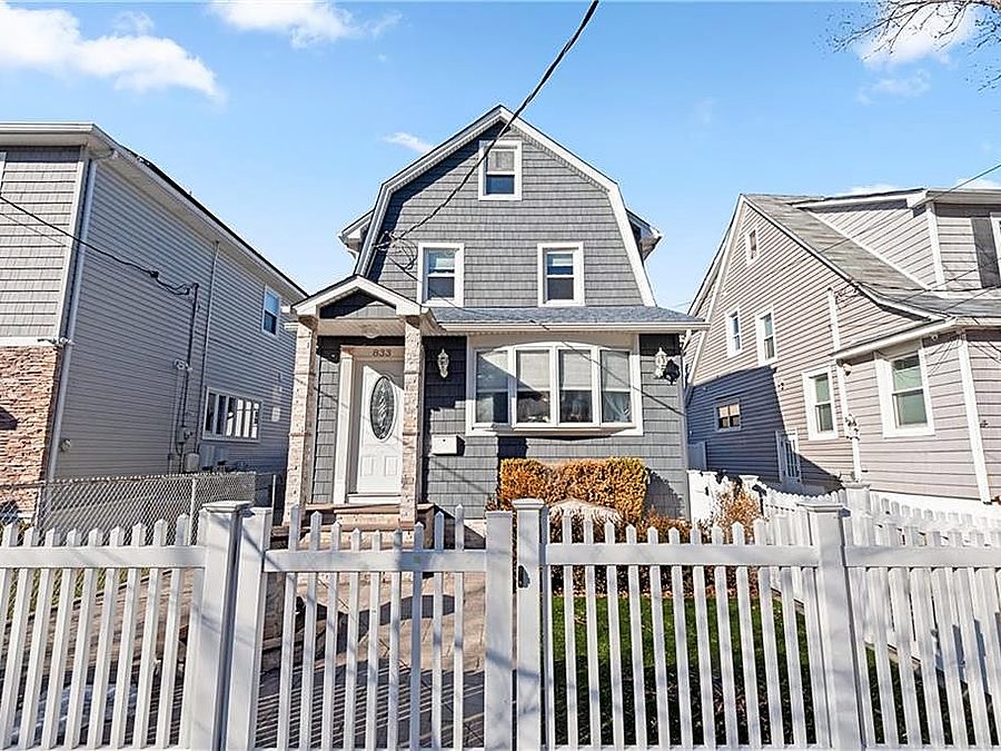 833 Delafield Ave, Staten Island, NY