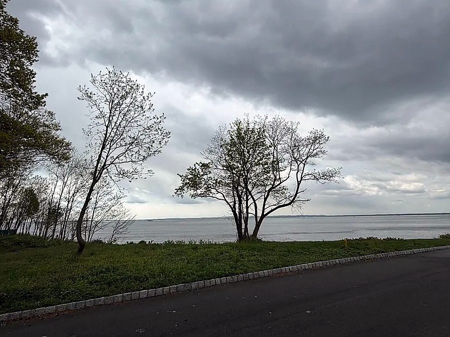 74 Discala Ln, Staten Island, NY